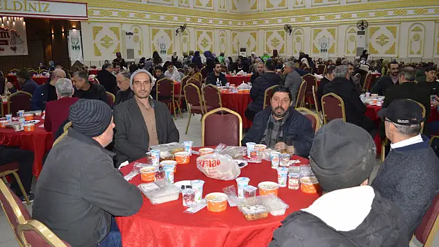 Siirt İHH Başkanı Süzgün İftar Programında Konuştu: 'İslam Coğrafyasında Değişmeyen Acı Çocuk Ölümleri'