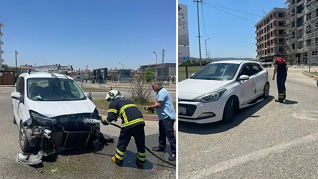 Siirt'te İki Otomobil Çarpıştı: Araçlarda Maddi Hasar Oluştu