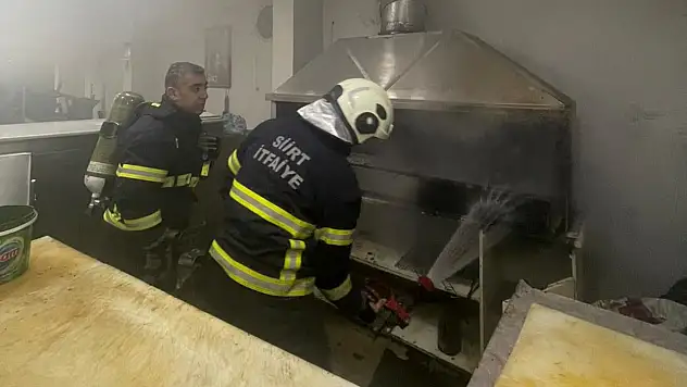 Siirt'te İşyeri Yangını: İtfaiye Ekipleri Kısa Sürede Söndürdü