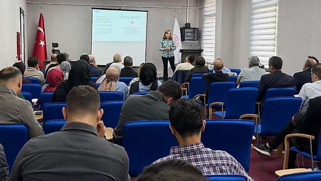 Siirt'te Kamu Personeline Sağlıklı Yaşam Eğitimi Verildi