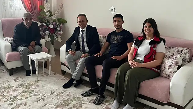 Siirt'te kapı kapı aile ziyareti: Devlet destekleri vatandaşlara tek tek anlatıldı