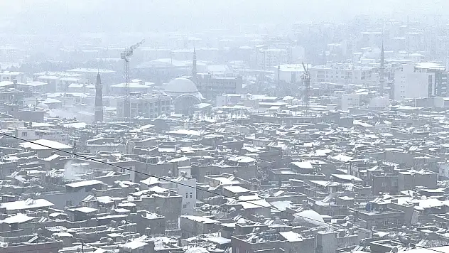 Siirt'te kar alarmı: Gece saatlerinden itibaren etkisini artıracak