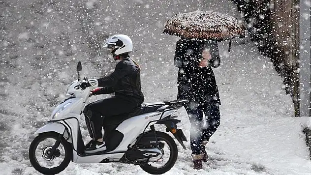 Siirt'te Kar Yağışı Nedeniyle Motokuryelere 1 Günlük Trafik Kısıtlaması