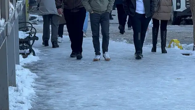 Siirt'te kar yağışı sonrası düşmeler arttı: Uzmandan hayati uyarılar