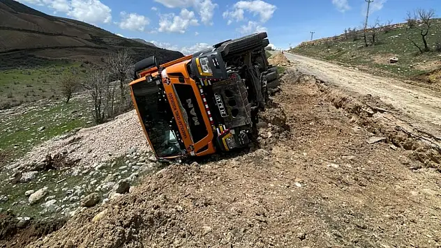 Siirt'te komyon devrildi