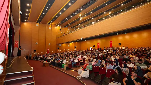 Siirt'te Koruyucu Aile Günü Konferansı Düzenlendi