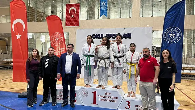 Siirt'te Küçükler Judo Grup Müsabakaları sona erdi: Kızlar birinci, erkekler ikinci oldu