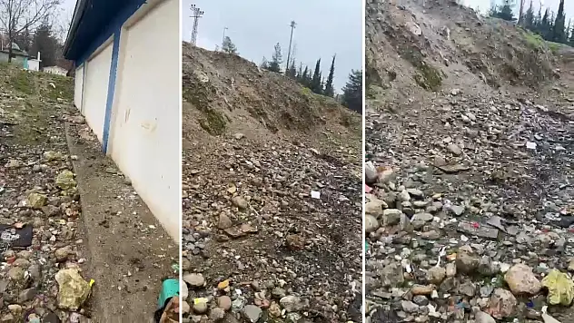 Siirt'te Kullanılamaz Hale Gelen Parkı Belediye Ekipleri Temizledi