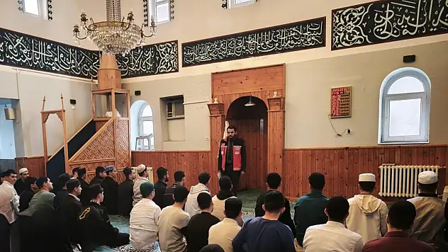 Siirt'te Kur'an kursu öğrencilerine iletişim eğitimi verildi