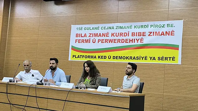 Siirt'te Kürt Dil Bayramı Paneli Düzenlendi