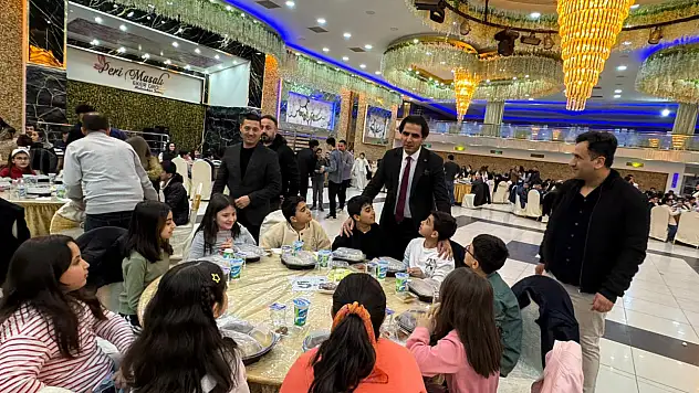 Siirt'te 'Maarifin Kalbinde Ramazan' İftar Programı Düzenlendi