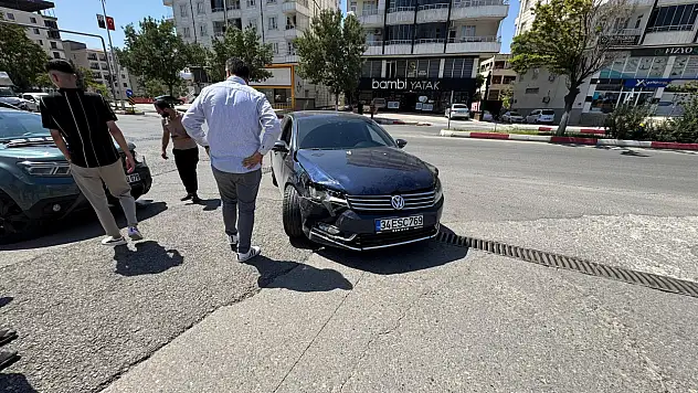 Siirt'te Maddi Hasarlı Trafik Kazası
