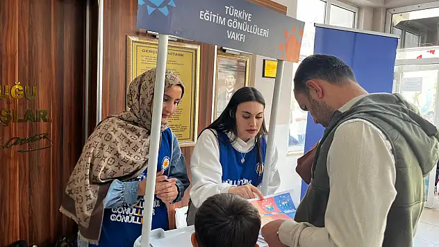 Siirt'te Mehmetçik İlkokulu'nda Matematik Festivali Düzenlendi