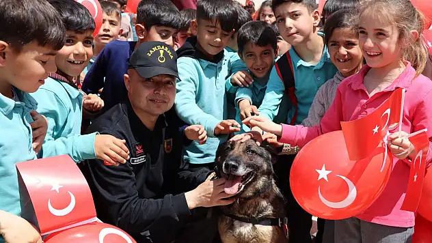 Siirt'te Milli Aile Haftası Kapsamında Çocuk ve Ailelere Yönelik Eğitimler Düzenlendi
