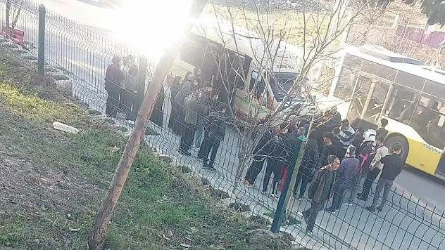 Siirt'te Minibüsün Çarptığı Kız Çocuğu Hastaneye Kaldırıldılı