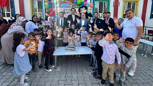 Siirt'te Minik Öğrenciler 'Okula Hoşgeldin' Etkinliğiyle Yeni Eğitim Yılına Başladı