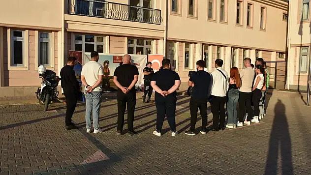 Siirt'te Motosiklet Kazalarını Önlemeye Yönelik 'Bir Kural Bir Ömür' Eğitimi Düzenlendi