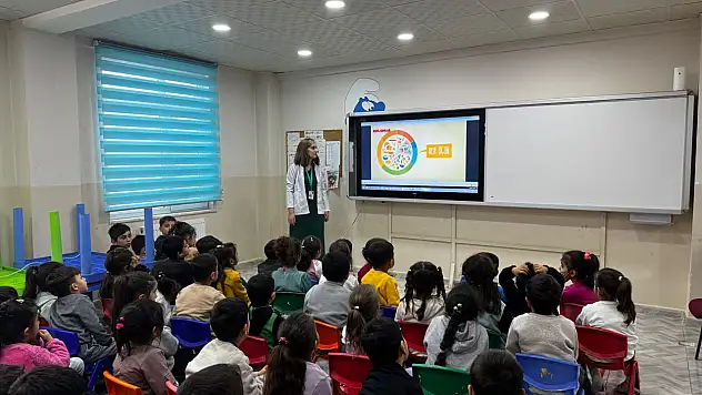 Siirt'te öğrenci ve velilere yönelik kapsamlı eğitim programı