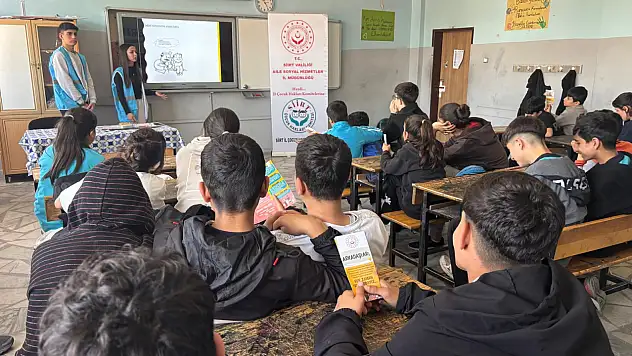 Siirt'te öğrencilere akran zorbalığı ve çocuk hakları eğitimi verildi
