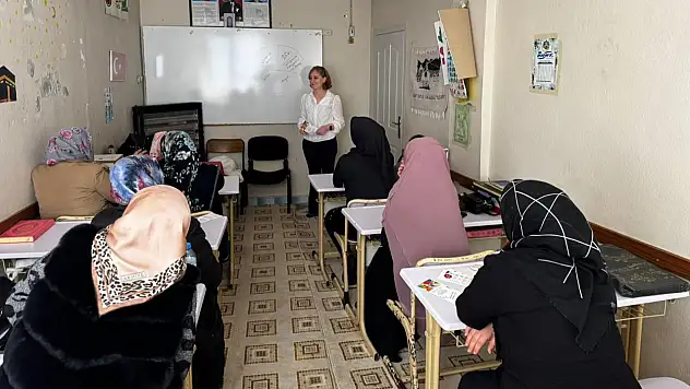 Siirt'te Öğrencilere Sağlıklı Yaşam Eğitimi: Beslenme ve Dijital Denge Vurgusu