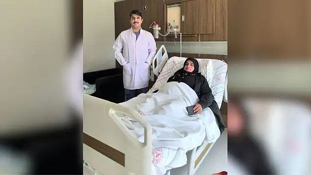 Siirt'te Op. Dr. Miraç Ataman, Zorlu Kapalı Böbrek Ameliyatını Başarıyla Tamamladı