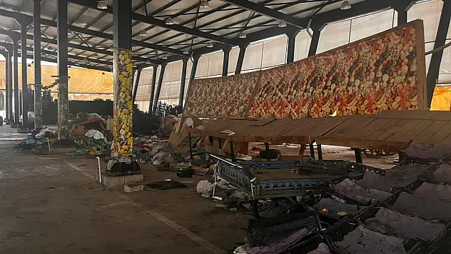 Siirt'te Pazar Kültürü Can Çekişiyor: Kapalı Semt Pazarları Atıl Kaldı