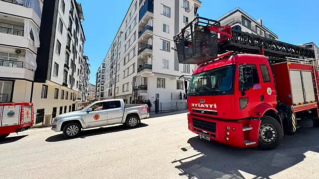 Siirt'te Polis Memurunun İntihar Girişimi, Meslektaşları Tarafından Önlendi