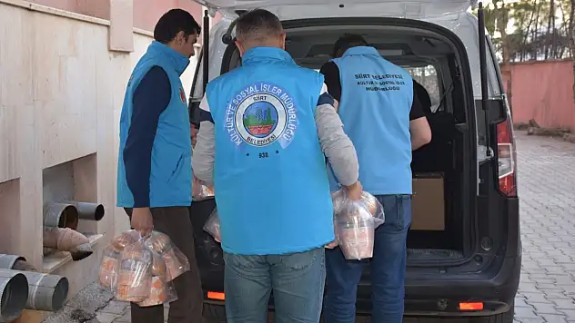 Siirt'te Ramazan boyunca ihtiyaç sahiplerine sıcak yemek desteği