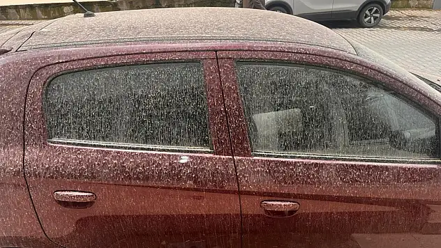 Siirt'te Sağanak ve Toz Taşınımı Birleşti: Çamur Yağdı