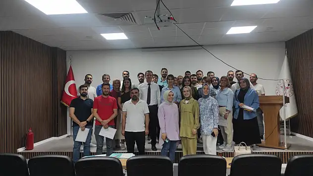 Siirt'te Sağlık Çalışanlarına İş Sağlığı ve Güvenliği Bilinci Kazandırılıyor