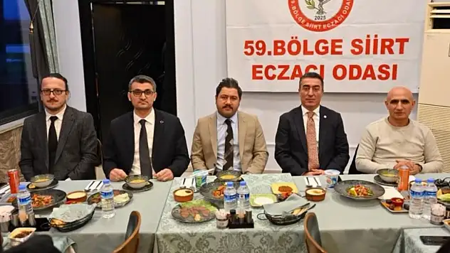 Siirt'te Sağlık Yöneticileri ve Eczacılar İftar Sofrasında Buluştu