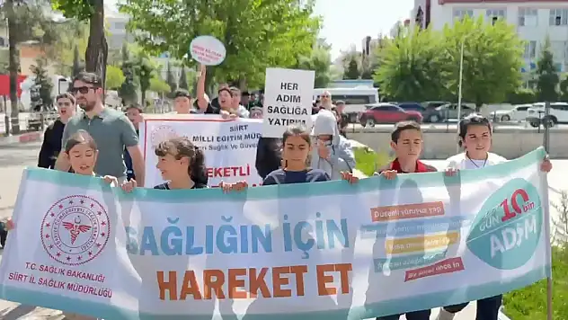 Siirt'te Sağlıklı Yaşam İçin Anlamlı Yürüyüş: 'Sağlığın İçin Hareket Et'