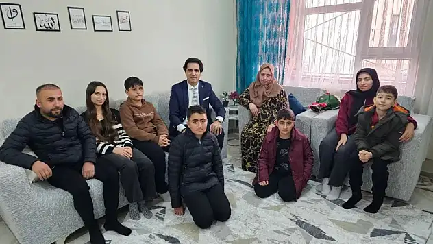 Siirt'te Şehit Ailesine Anlamlı Ziyaret