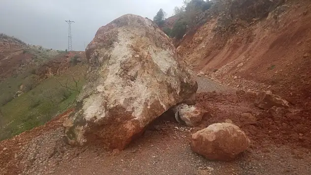 Siirt'te Sel ve Heyelan Sonrası 70 Köy Yolu Ulaşıma Açıldı