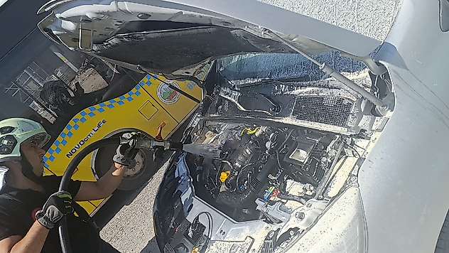 Siirt'te Seyir Halindeki Kamyonette Yangın