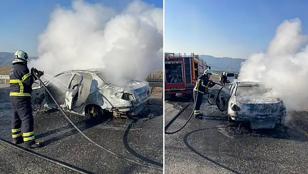 Siirt'te Seyir Halindeki Otomobil Alev Aldı: Aile Son Anda Kurtuldu