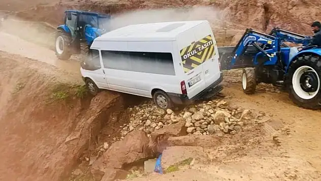 Siirt'te Şiddetli Yağış Alarmı: Sel ve Heyelanlar Yaşamı Olumsuz Etkiledi