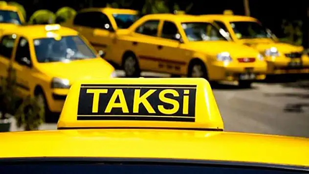 Siirt'te Taksicilerden 'Korsan Taşımacılık' Tepkisi: 'İşimizi Yapamaz Hale Geldik'