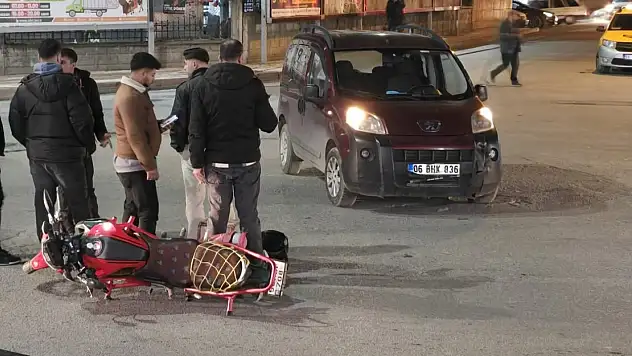 Siirt'te ticari araç ile motosiklet çarpıştı: 1 yaralı
