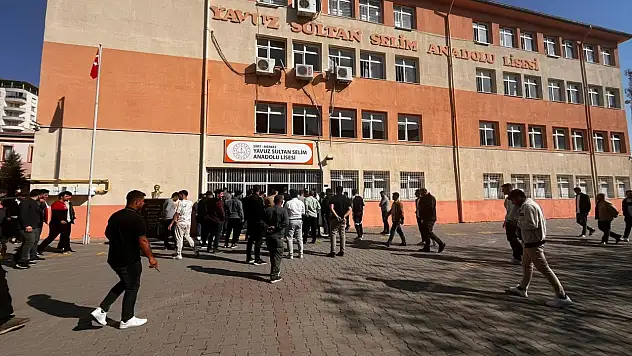 Siirt'te Ticari Araç Sürücüleri İçin Mesleki Yeterlilik Sınavı Yapıldı