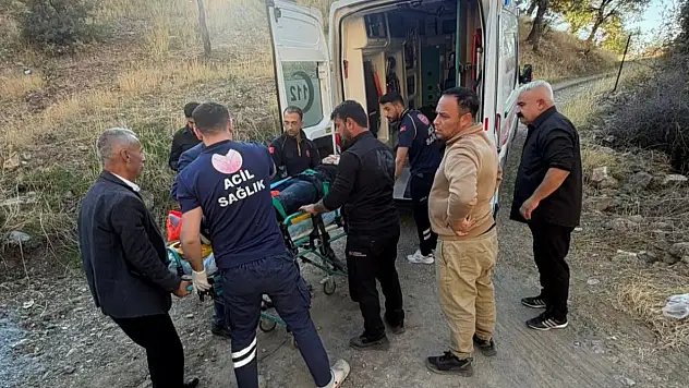 Siirt'te Trafik Kazası: 2 Kişi Aracın Altında Kaldı! 4 Kişi Yaralandı