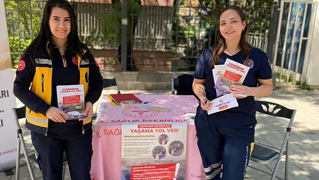 Siirt'te Trafikte Doğru Davranış İçin Bilgilendirme Standı Kuruldu