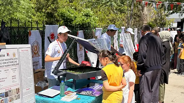 Siirt'te TÜBİTAK 4006-C Bilim Fuarları Festivali Düzenlendi