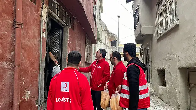 Siirt'te Türk Kızılayı Ramazan Boyunca Günlük 600 İftar Yemeği Dağıtılıyor