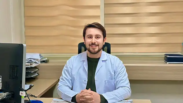 Siirt'te Uzmandan Meme Kanseri Uyarısı: Erken Tanı Hayat Kurtarıyor