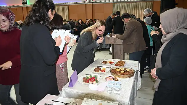 Siirt'te veliler hünerlerini sergiledi: Yerli Malı Yemek Yarışması düzenlendi