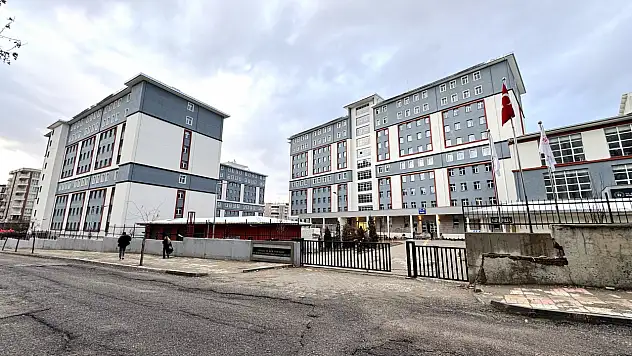 Siirt'te Yeni Öğrenci Yurdunda Teknik Eksikler Tespit Edildi, Can Güvenliği Nedeniyle Açılış Ertelendi