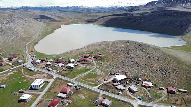 Siirt'te Zirin Gölü Yapılan Çalışmalarla Yeniden Su Tutmaya Başladı