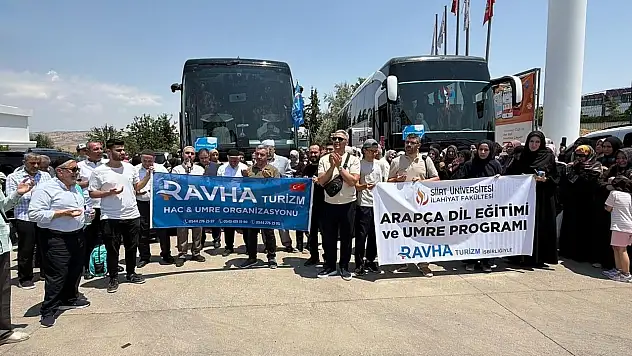 Siirt'ten 98 Kişilik Umre Kafilesi Kutsal Topraklara Yolcu Edildi