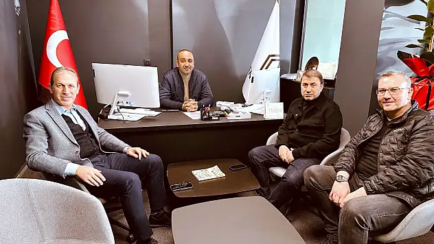 Siirt TSO Başkanı Kuzu'dan Renault & Dacia Bahaeddin Acar Plaza'ya Ziyaret